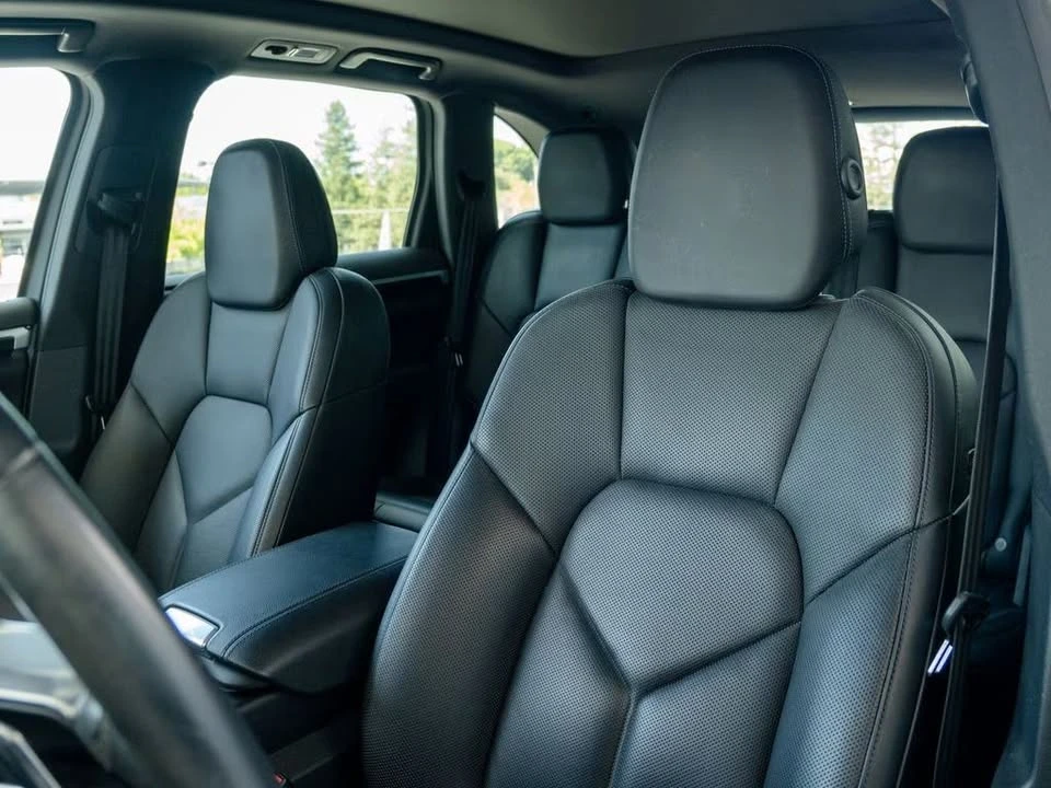 2016 Porsche 958 Cayenne - Image 19 of 20