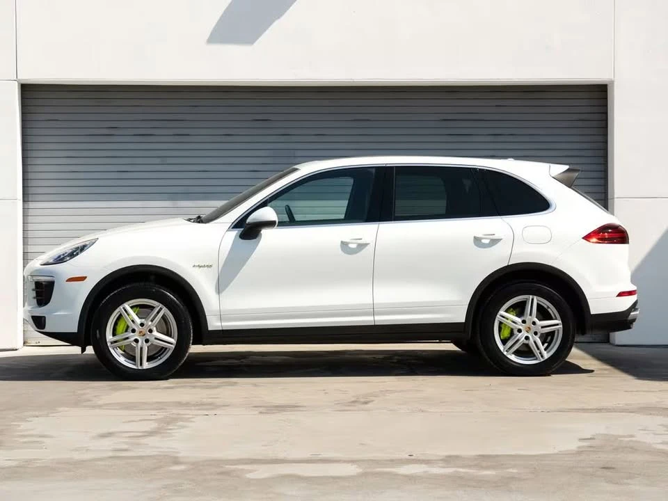 2016 Porsche 958 Cayenne - Image 6 of 20