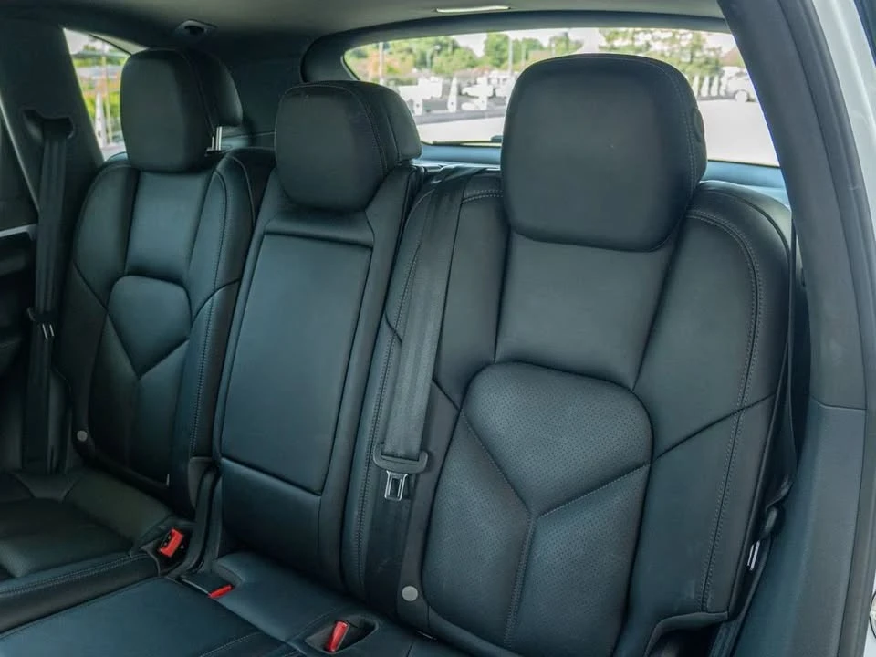 2016 Porsche 958 Cayenne - Image 12 of 20