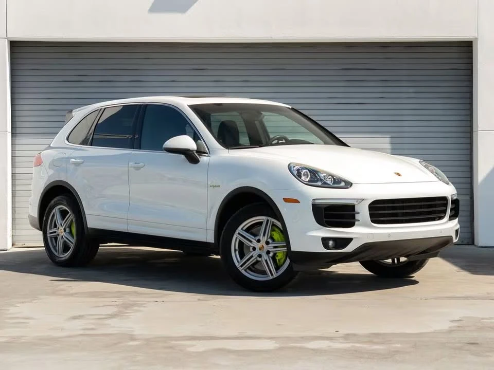 2016 Porsche 958 Cayenne - Image 2 of 20