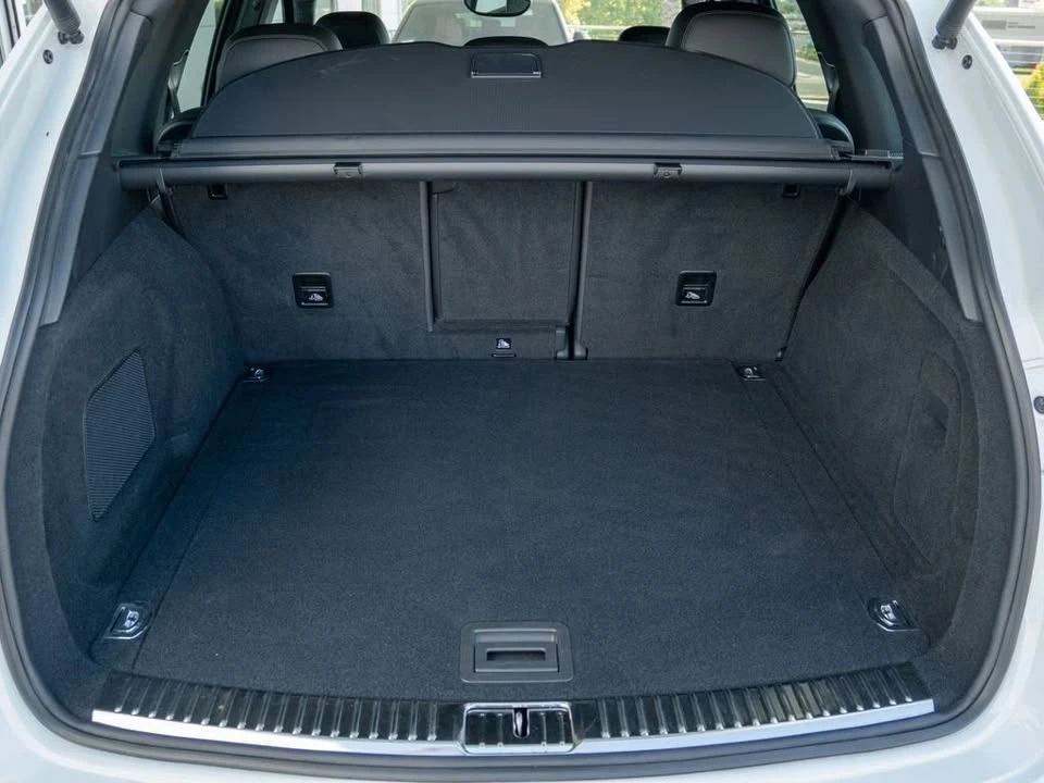 2016 Porsche 958 Cayenne - Image 9 of 20