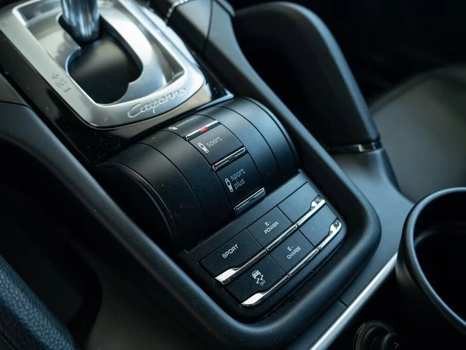 2016 Porsche 958 Cayenne - Image 14 of 20