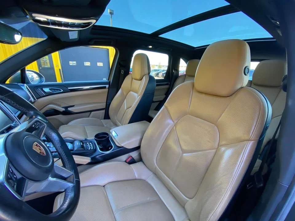 2016 Porsche 958 Cayenne S - Image 10 of 19