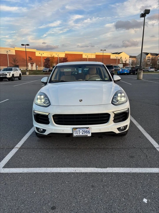 2016 Porsche 958 Cayenne S - Image 2 of 6