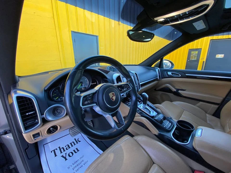 2016 Porsche 958 Cayenne S - Image 6 of 19