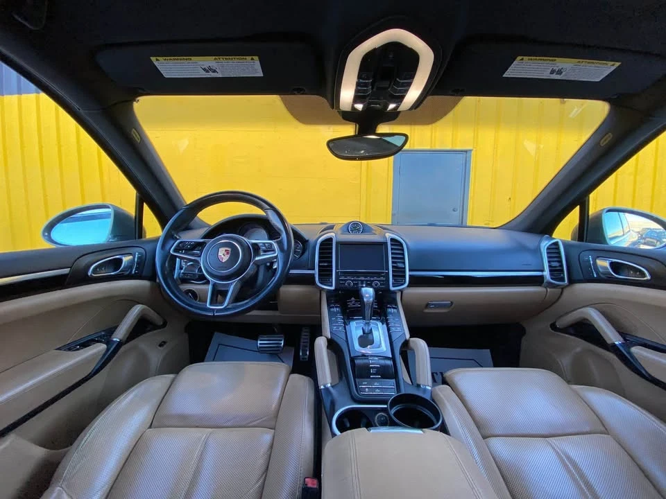 2016 Porsche 958 Cayenne S - Image 5 of 19