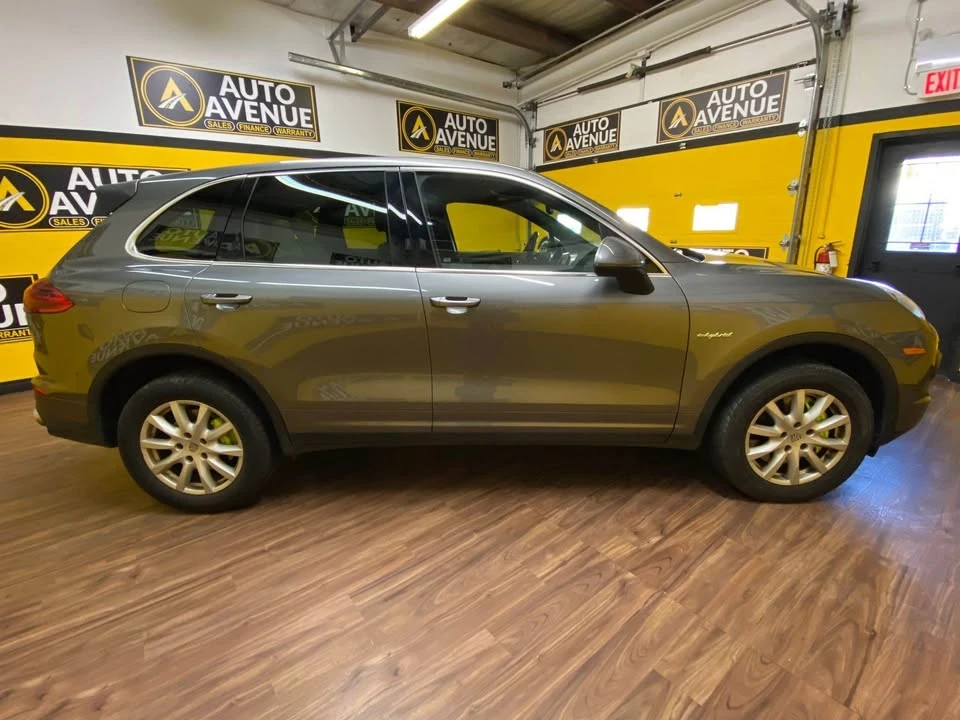 2016 Porsche 958 Cayenne S - Image 9 of 19