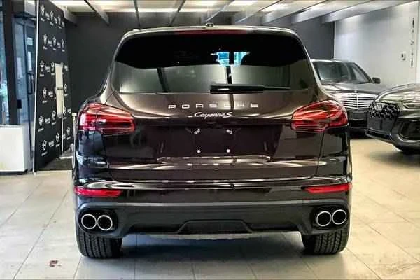 2016 Porsche 958 Cayenne S - Image 5 of 19