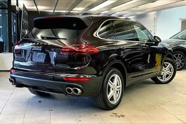 2016 Porsche 958 Cayenne S - Image 6 of 19