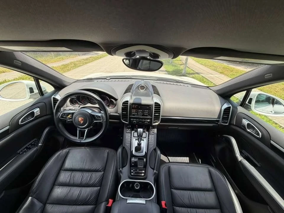 2016 Porsche 958 Cayenne - Image 10 of 13