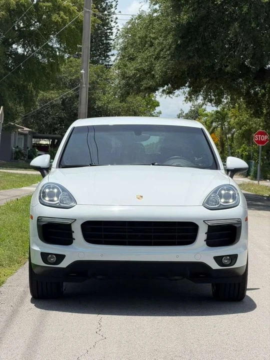 2016 Porsche 958 Cayenne - Image 2 of 13