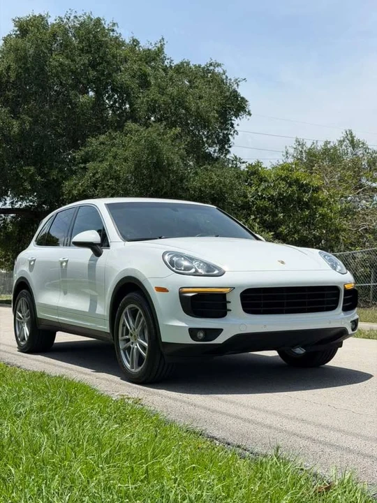 2016 Porsche 958 Cayenne - Image 8 of 13