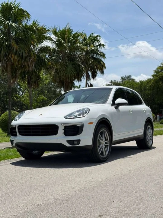 2016 Porsche 958 Cayenne GTS - Image 3 of 13