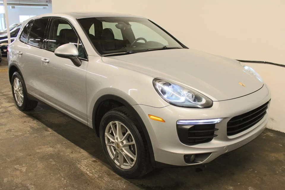 2016 Porsche 958 Cayenne - Image 2 of 10