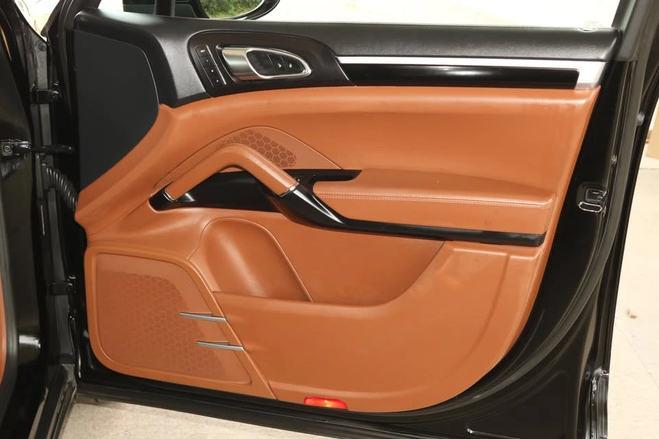 2016 Porsche 958 Cayenne - Image 10 of 19
