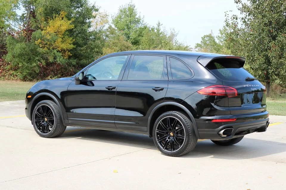 2016 Porsche 958 Cayenne - Image 3 of 19