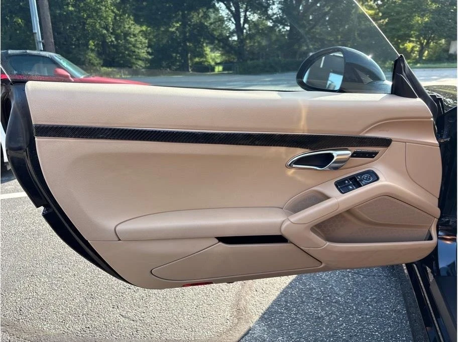 2016 Porsche 981 Cayman - Image 8 of 20