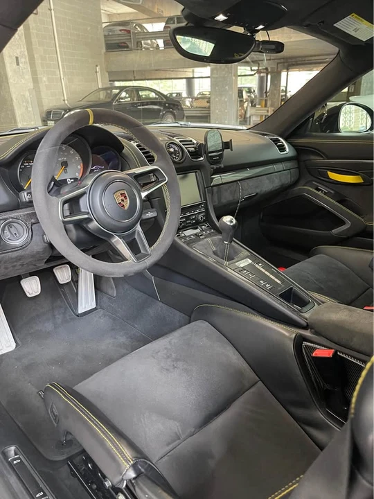 2016 Porsche 981 Cayman GT4 - Image 9 of 12
