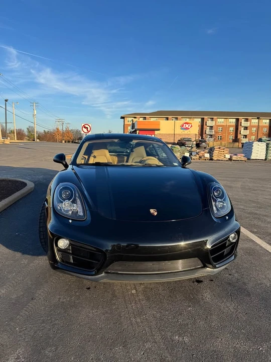 2016 Porsche 981 Cayman - Image 2 of 8