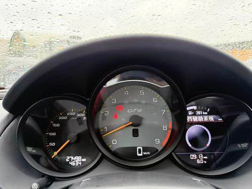 2016 Porsche 981 Cayman GT4 - Image 7 of 18
