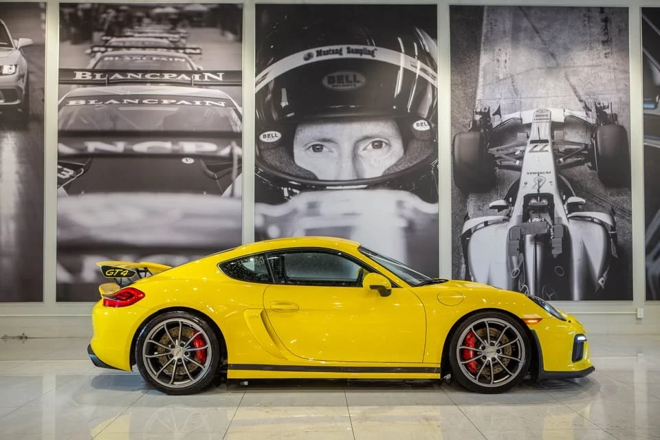2016 Porsche 981 Cayman GT4 - Image 3 of 20