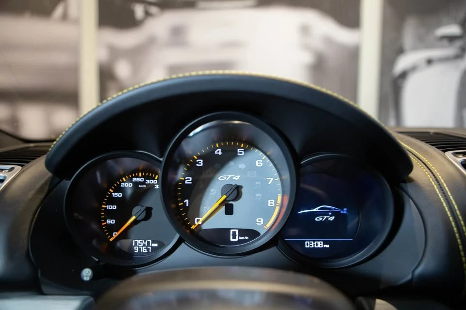 2016 Porsche 981 Cayman GT4 - Image 11 of 20