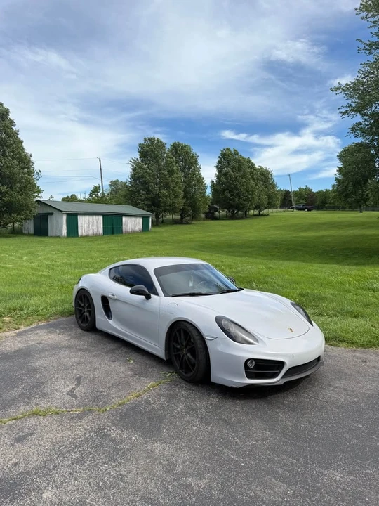 2016 Porsche 981 Cayman - Image 4 of 8