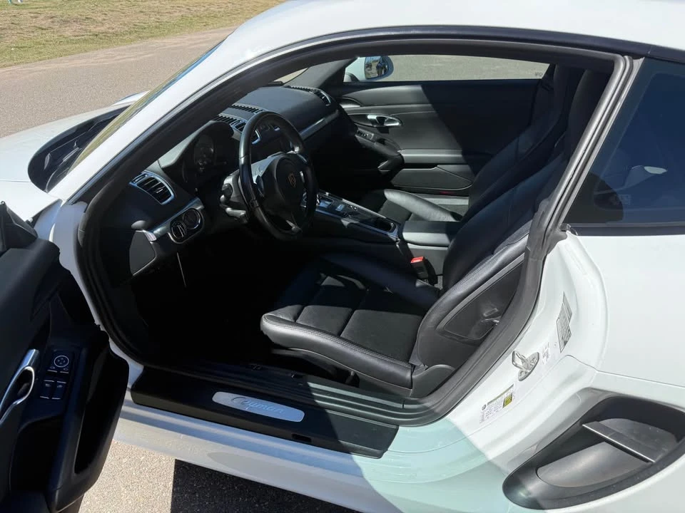 2016 Porsche 981 Cayman - Image 18 of 19