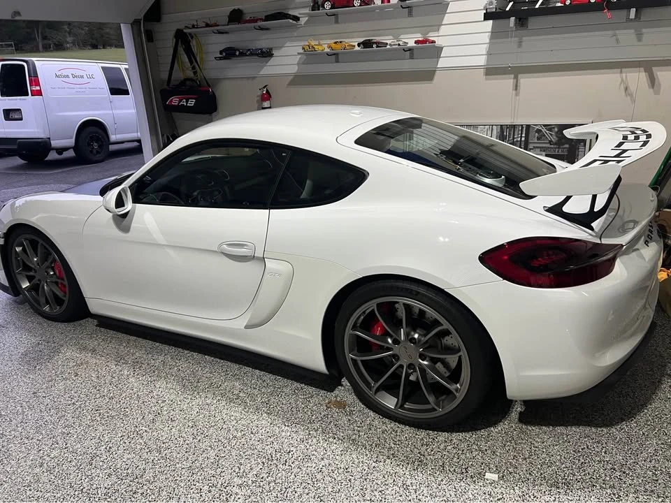 2016 Porsche 981 Cayman GT4 - Image 3 of 14