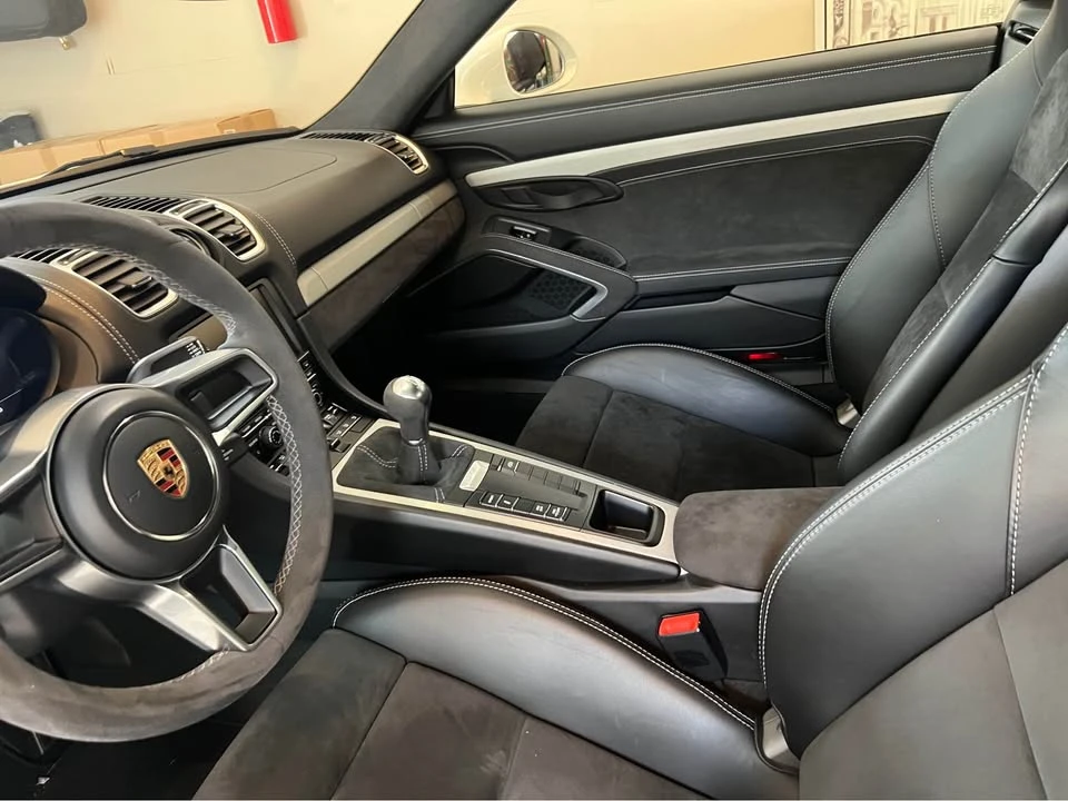 2016 Porsche 981 Cayman GT4 - Image 11 of 14