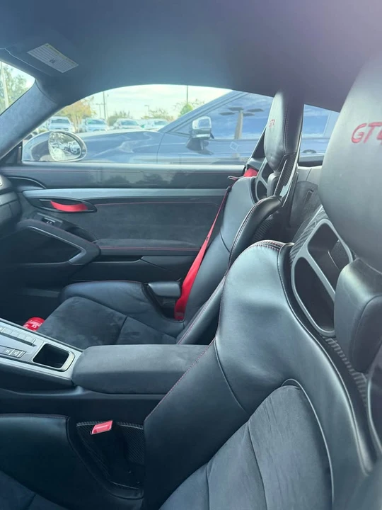 2016 Porsche 981 Cayman GT4 - Image 7 of 8