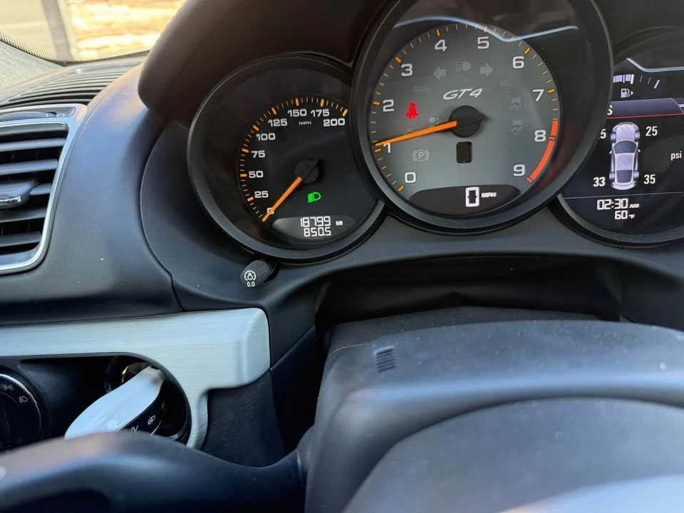 2016 Porsche 981 Cayman GT4 - Image 6 of 7