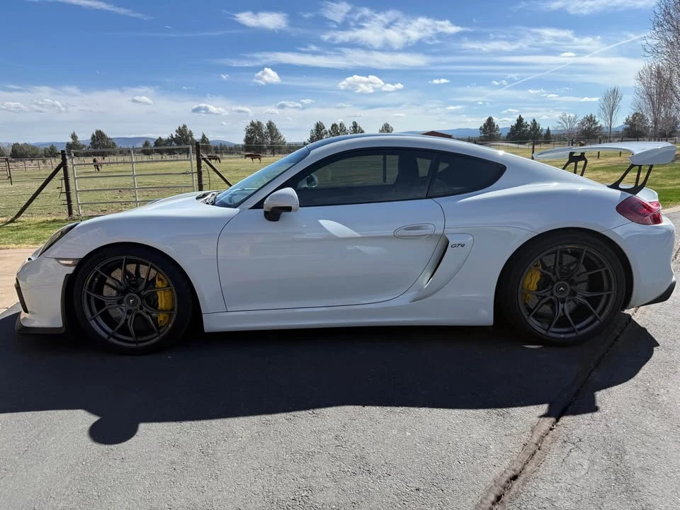 2016 Porsche 981 Cayman GT4 - Image 5 of 7