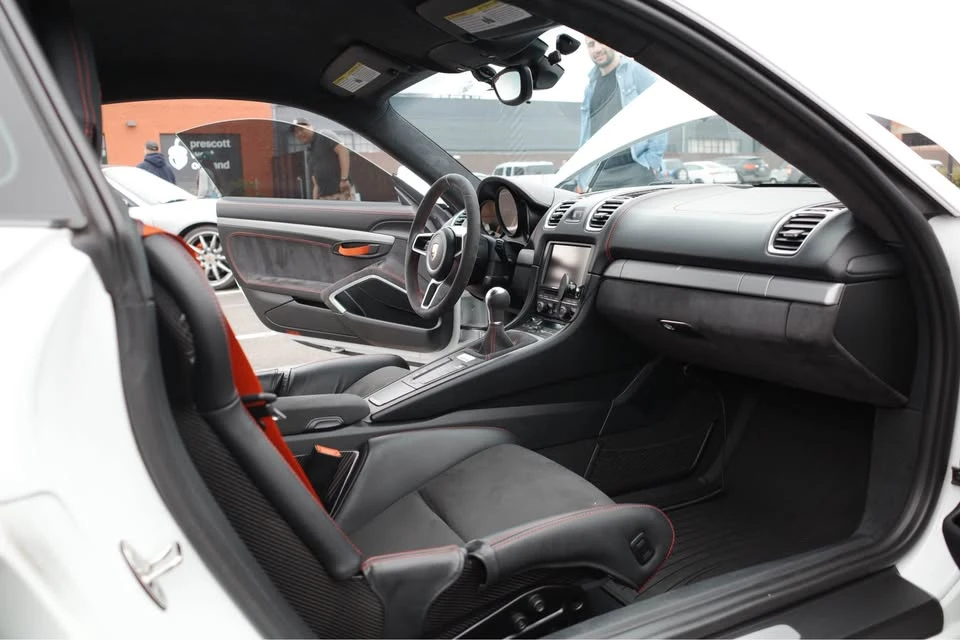 2016 Porsche 981 Cayman GT4 - Image 10 of 14