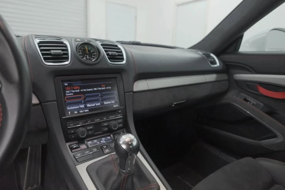 2016 Porsche 981 Cayman GT4 - Image 16 of 20