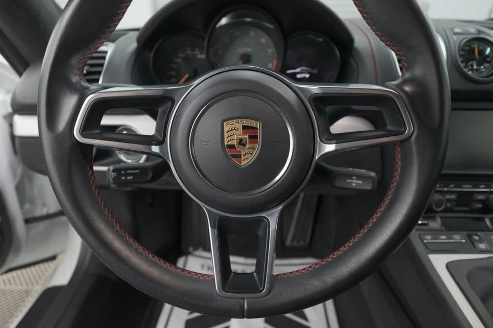 2016 Porsche 981 Cayman GT4 - Image 14 of 20
