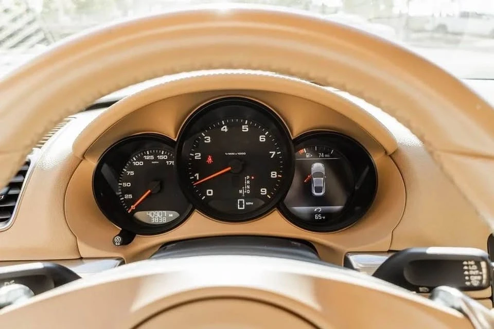 2016 Porsche 981 Cayman S - Image 11 of 19