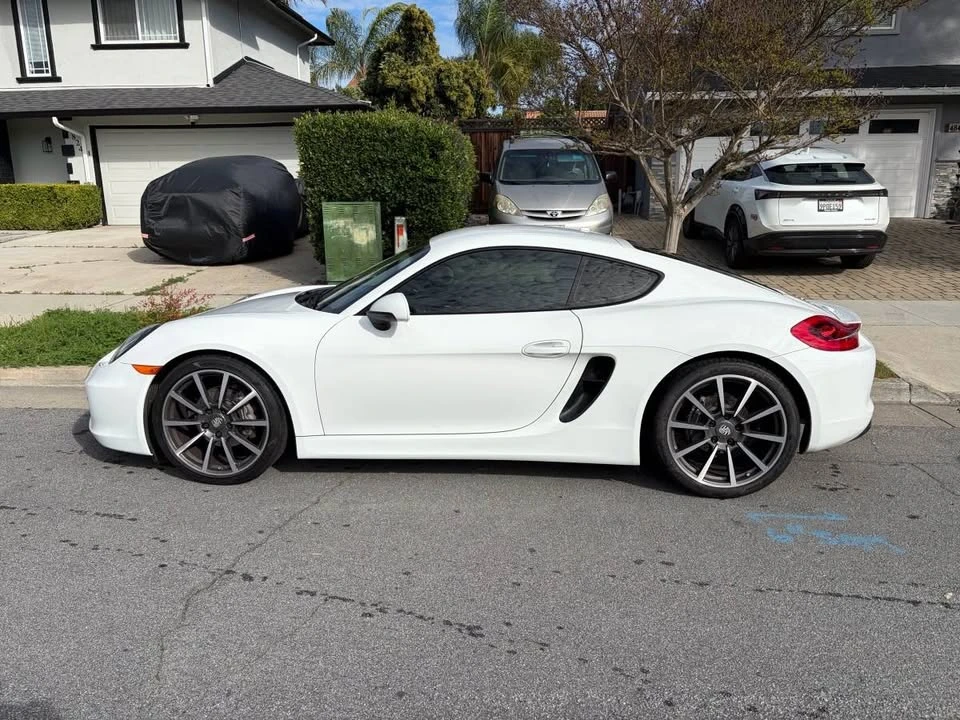 2016 Porsche 981 Cayman - Image 4 of 12