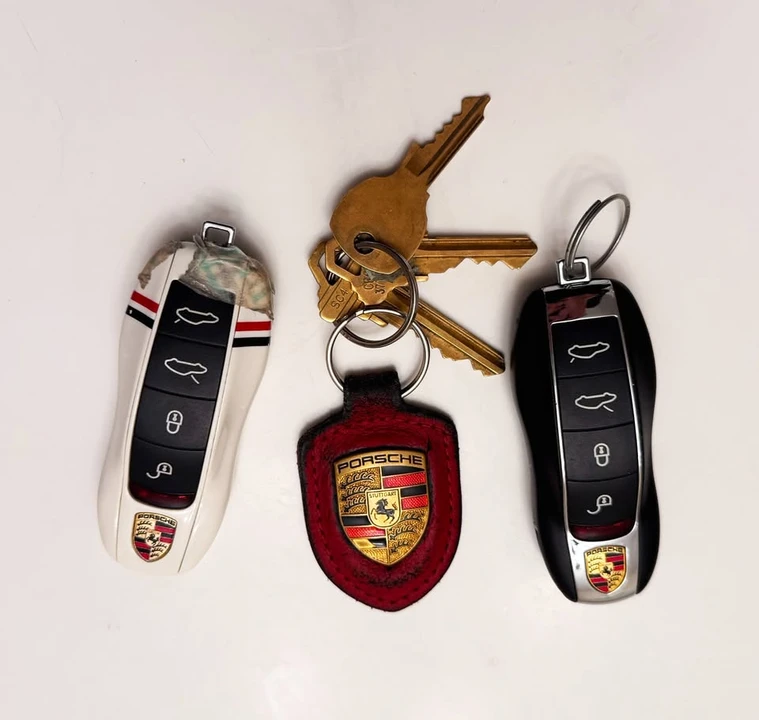 2016 Porsche 981 Cayman - Image 9 of 9