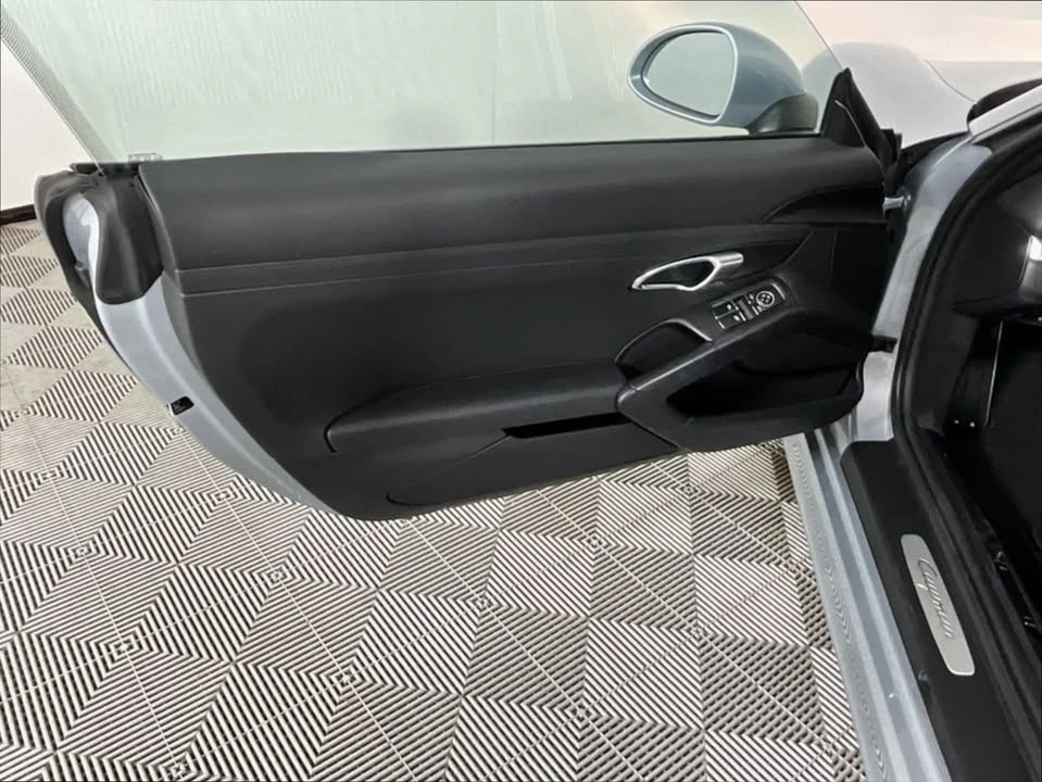 2016 Porsche 981 Cayman - Image 13 of 20