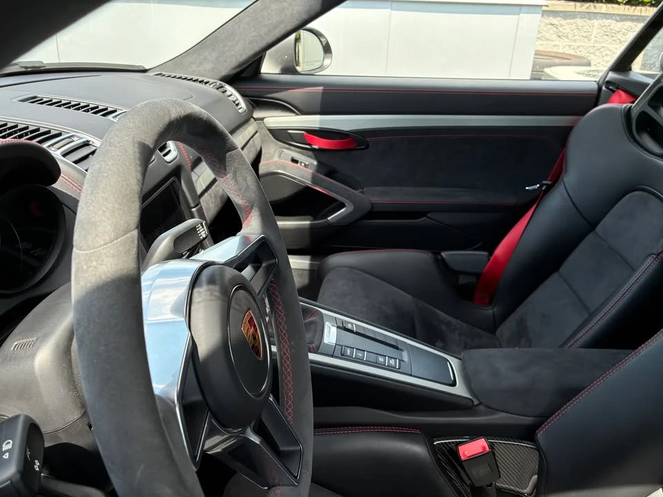 2016 Porsche 981 Cayman GT4 - Image 18 of 20