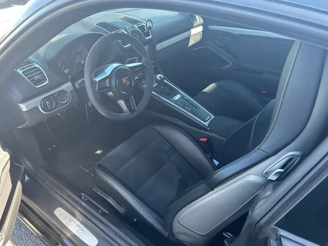 2016 Porsche 981 Cayman GT4 - Image 5 of 5