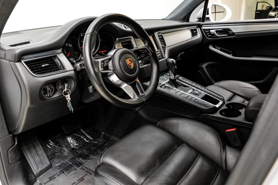 2016 Porsche Macan - Image 3 of 19