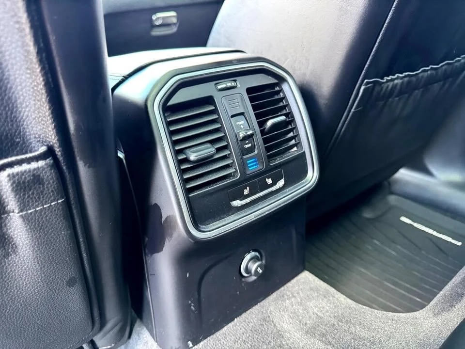 2016 Porsche Macan - Image 14 of 20