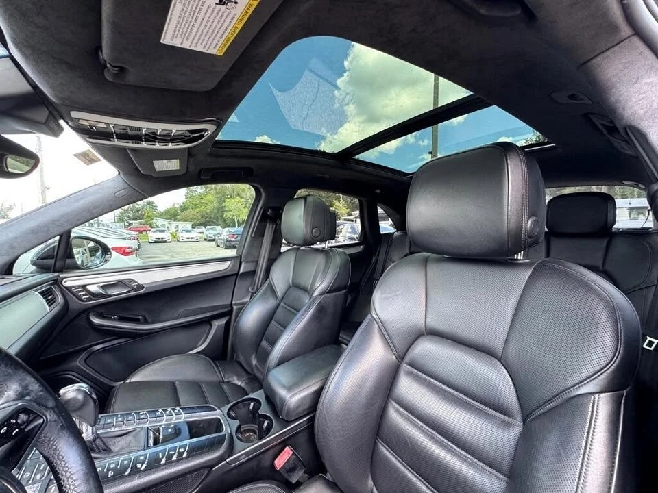 2016 Porsche Macan - Image 8 of 20