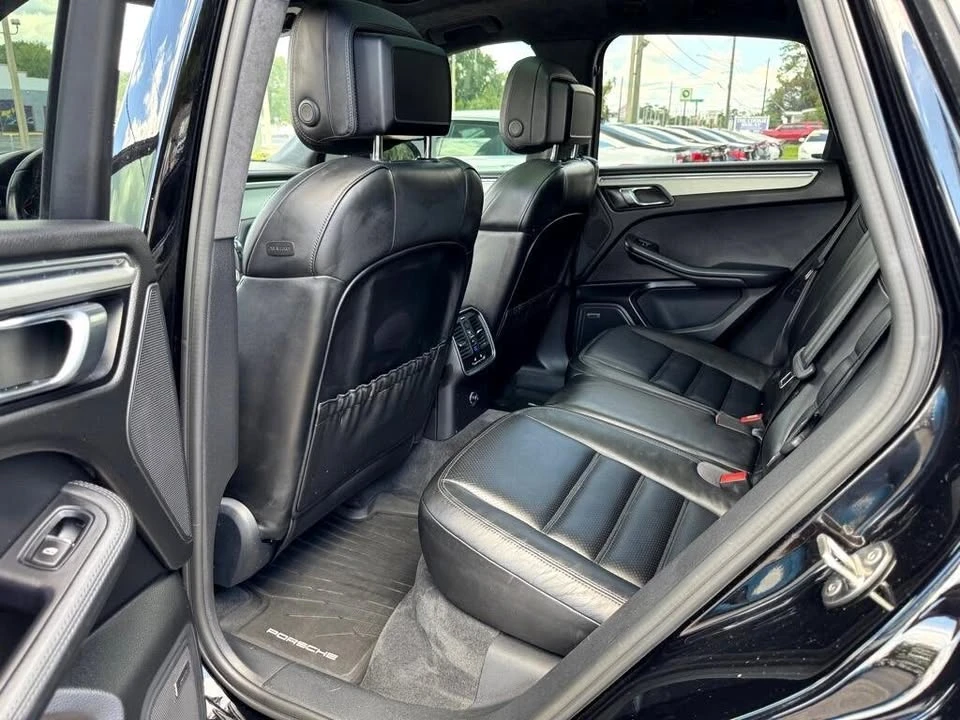 2016 Porsche Macan - Image 13 of 20