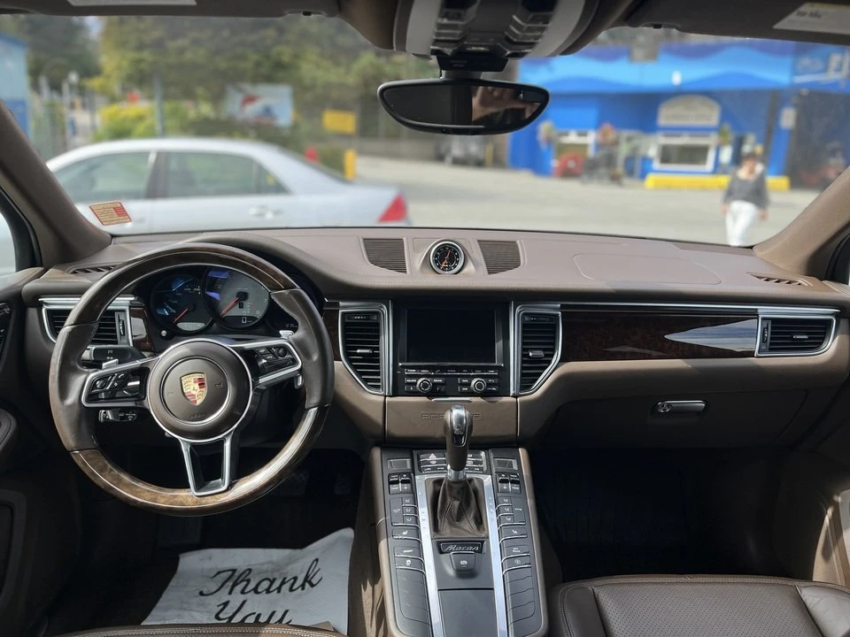 2016 Porsche Macan - Image 16 of 20