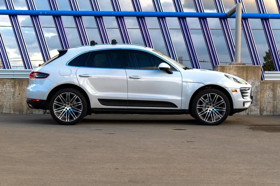 2016 Porsche Macan - Image 4 of 20