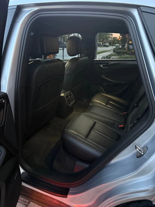 2016 Porsche Macan - Image 11 of 13