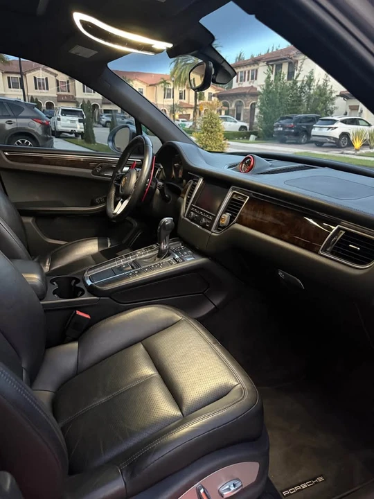 2016 Porsche Macan - Image 6 of 13